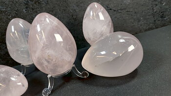 Rosenkvarts Ägg,  AA+ kvalitet 