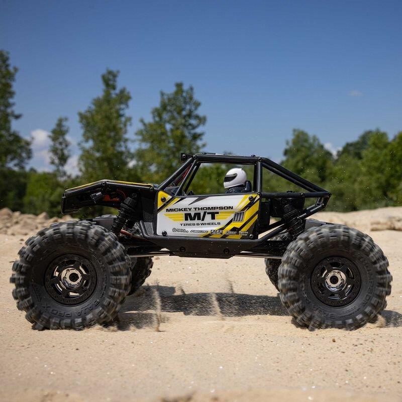 Axial 1/18 UTB18 Capra 4WS 4WD Trail Buggy RTR with Battery & Charger, Yellow - 5