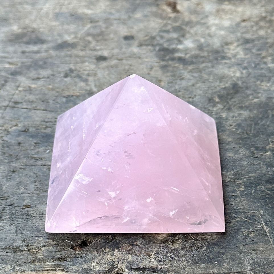 Pyramid Rosenkvarts