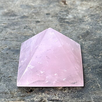 Pyramid Rosenkvarts