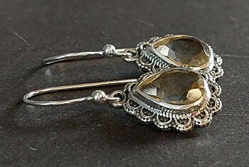 Droppformade silver Örhängen med Citrin