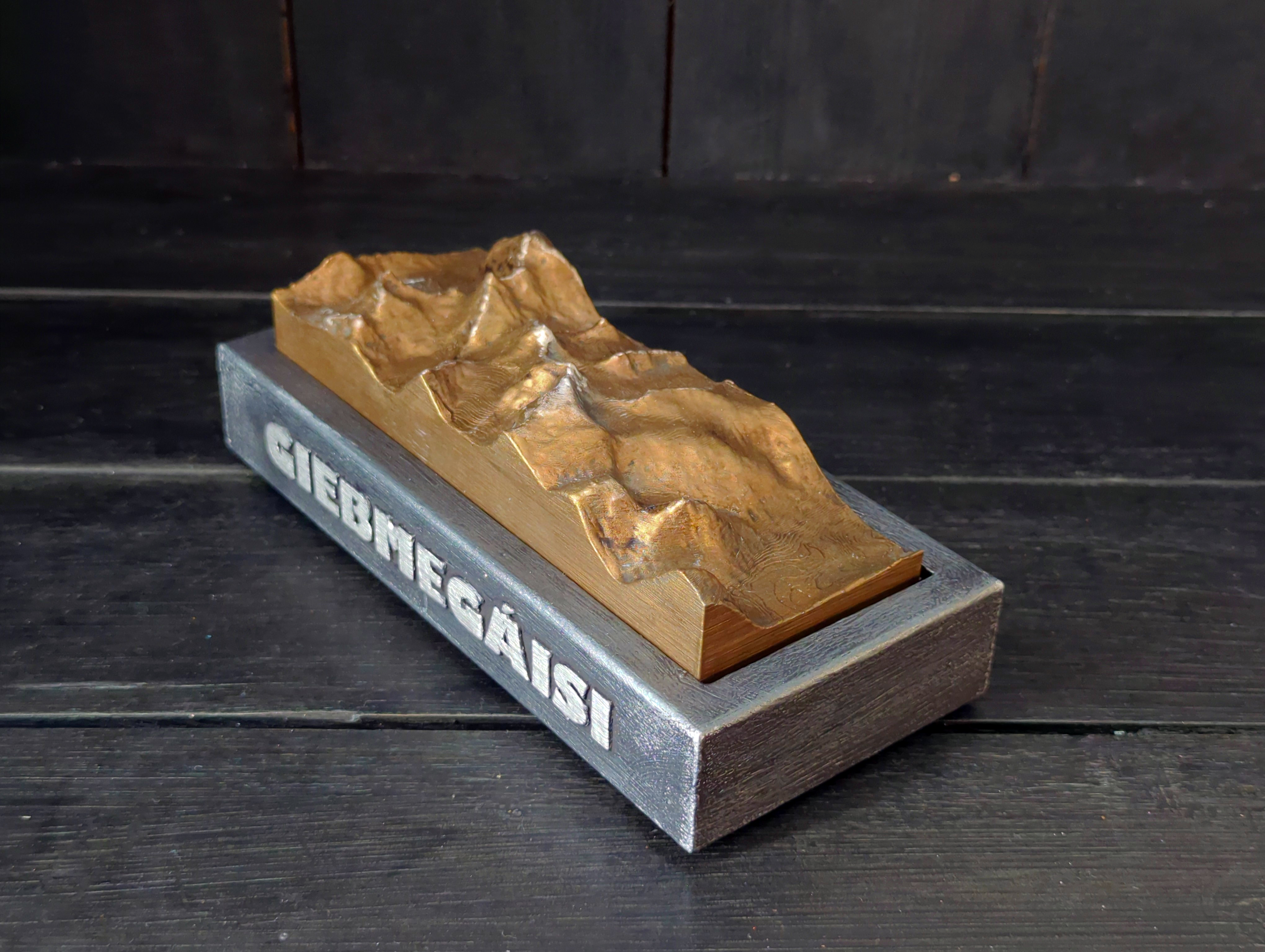 Handmålad 3D modell av Kebnekaise - 8