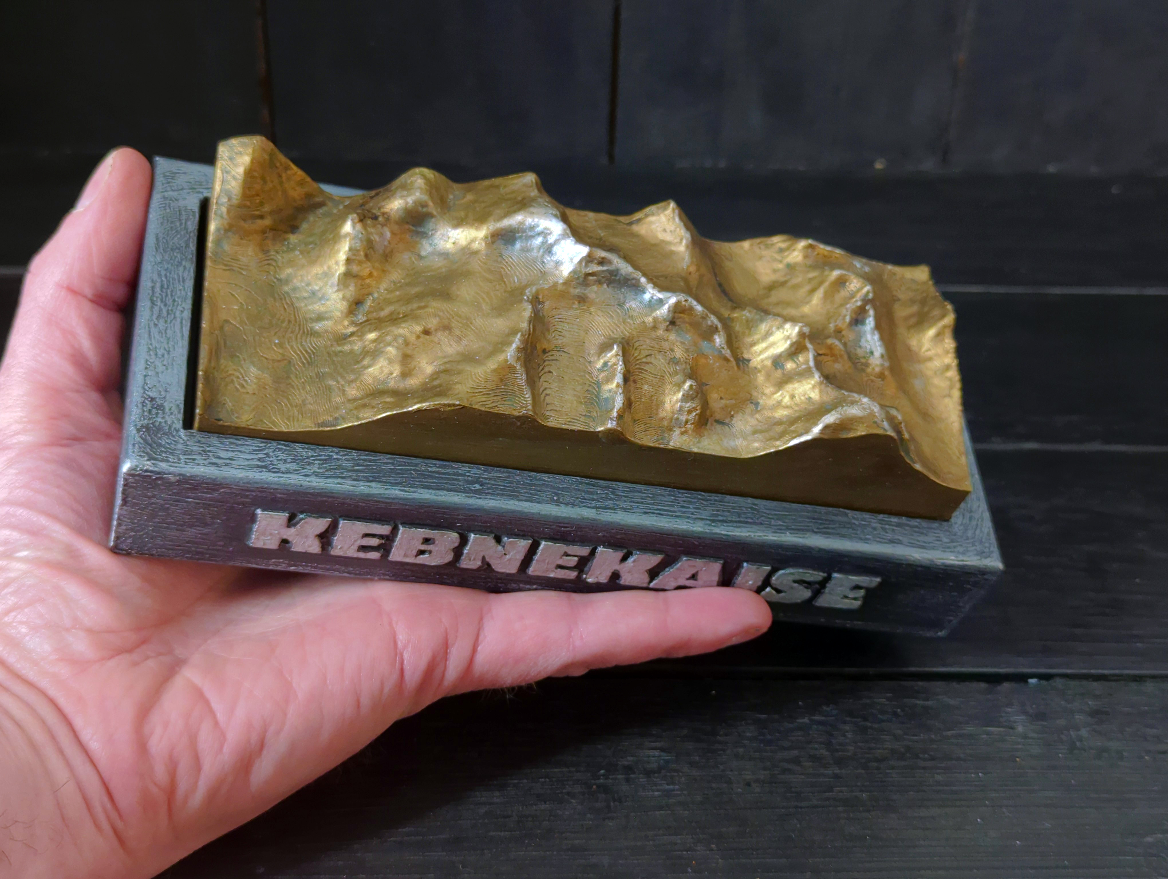 Handmålad 3D modell av Kebnekaise