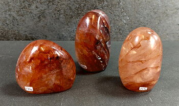 Hematoidkvarts , Freeform - Stenskulptur