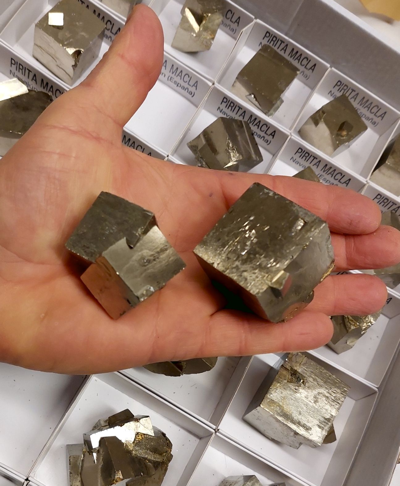 Naturlig Spansk Pyritkristall, Kub - AA+kvalitet - 5