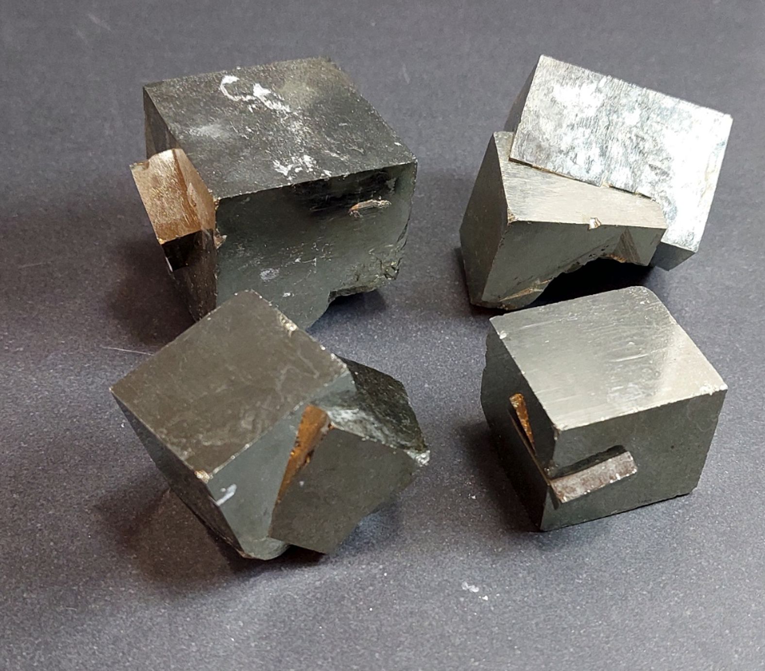 Naturlig Spansk Pyritkristall, Kub - AA+kvalitet