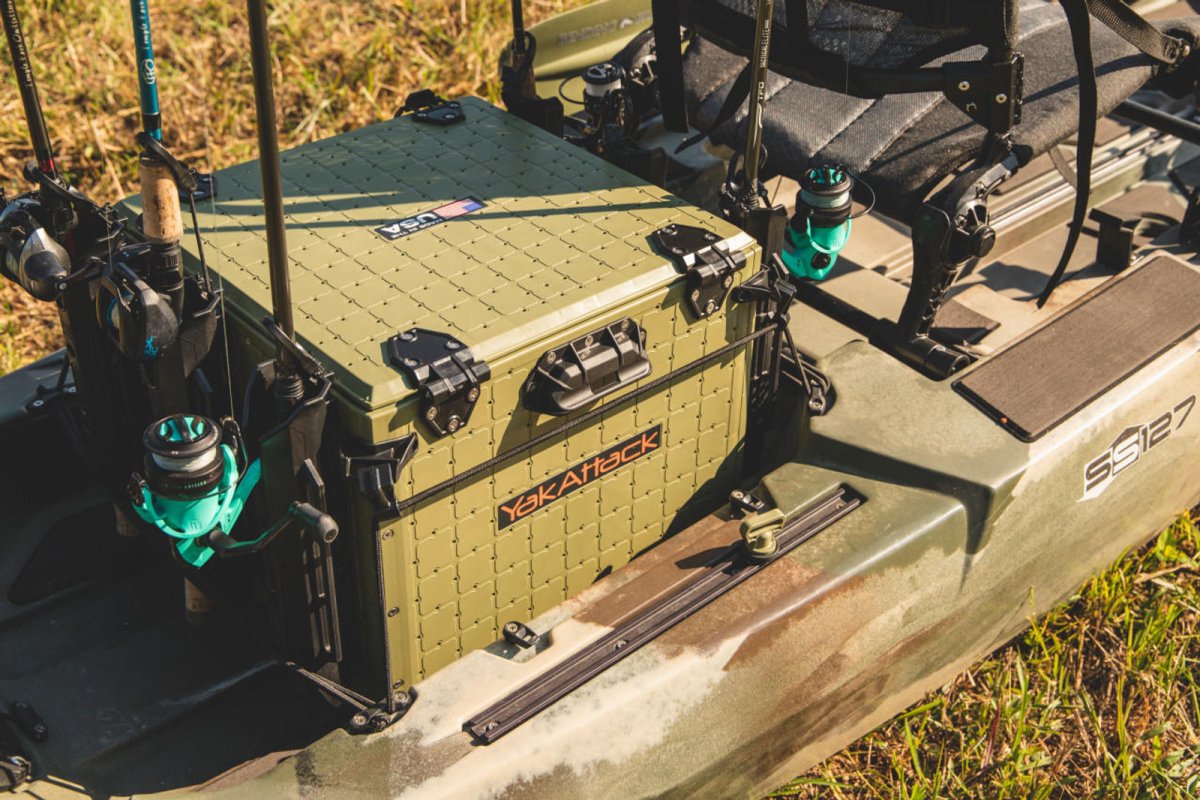 Yakattack BlackPak Pro, 16 x 16 x 13, Green, Includes lid and 6 rod holders - 3