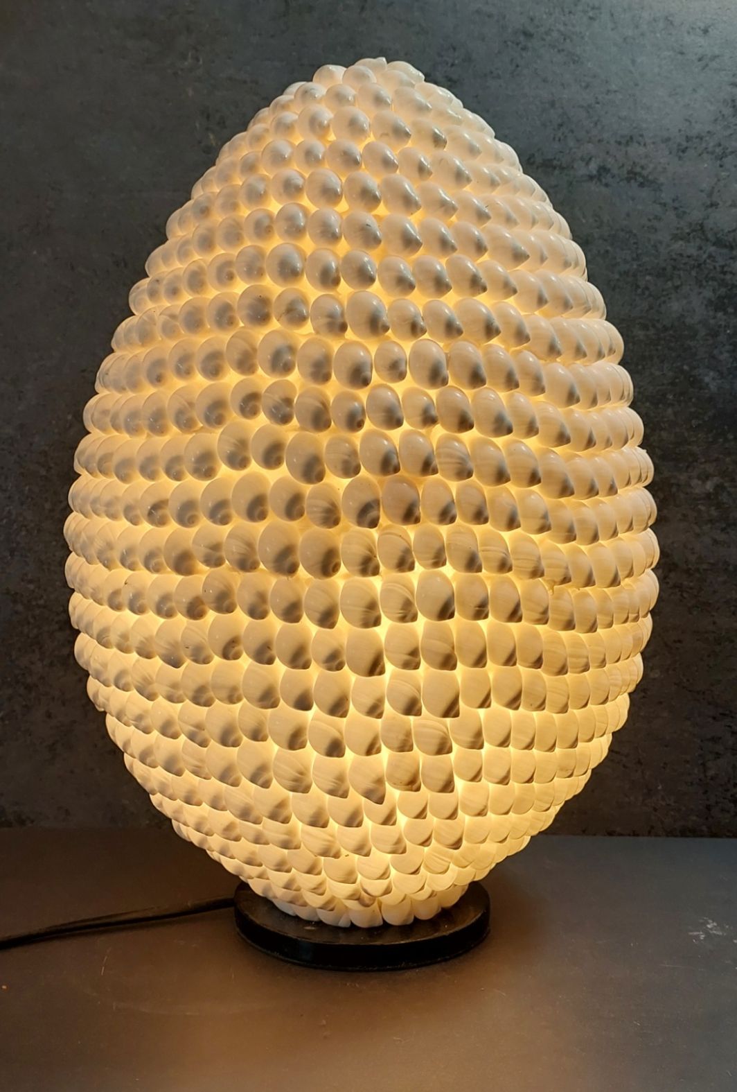 Ägg formad snäcklampa  - 36cm 