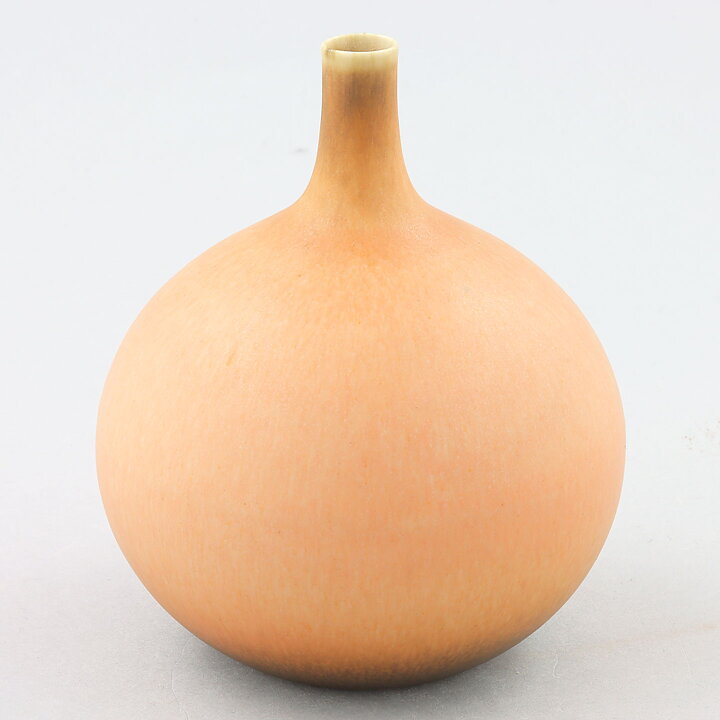 Sven Wejsfelt (1983) Unique Swelling Vase with Peach Glaze 10 cm
