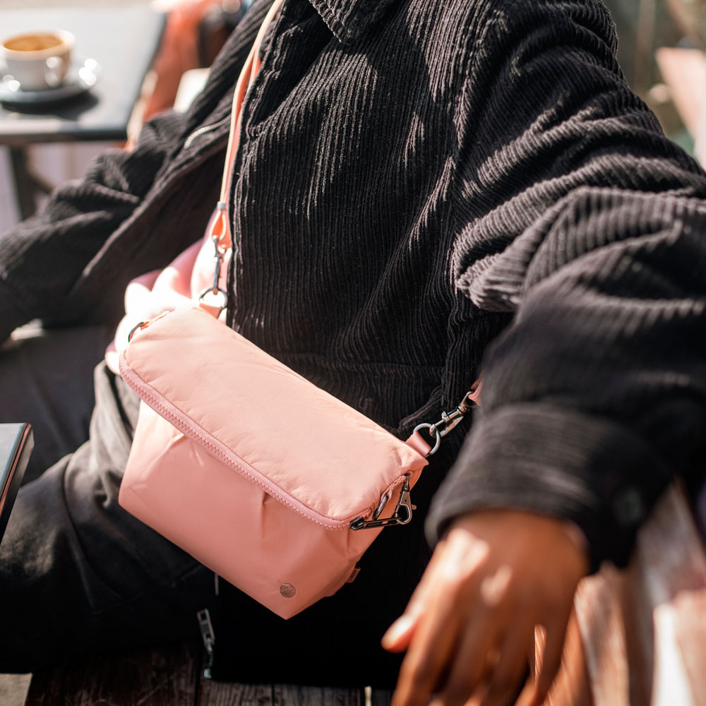 Stöldsäker väska - PACSAFE Citysafe CX Convertible Crossbody Rose - 9