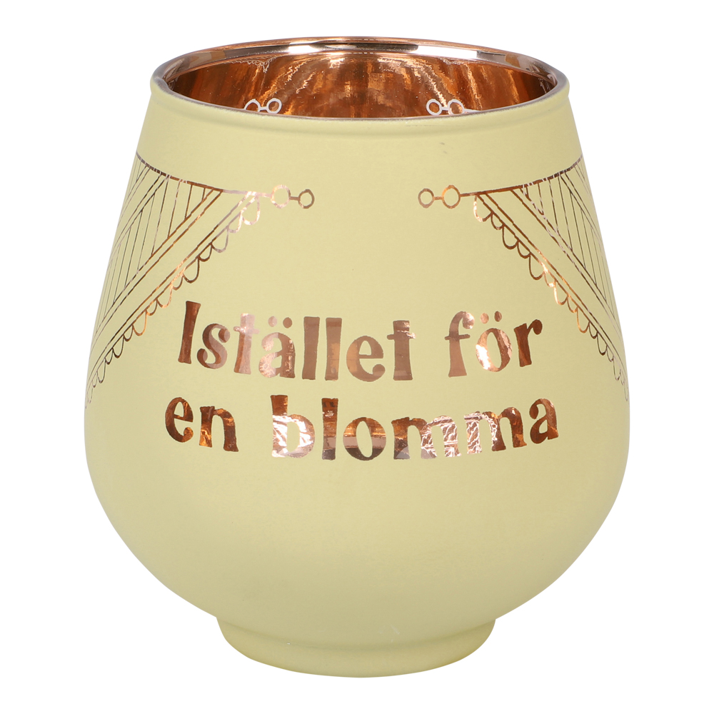 Ljuslykta i spegelglas, Istället för en blomma