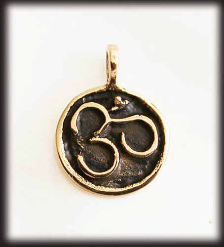 Litet Ohm-smycke / Aum halsband i brons. - 3