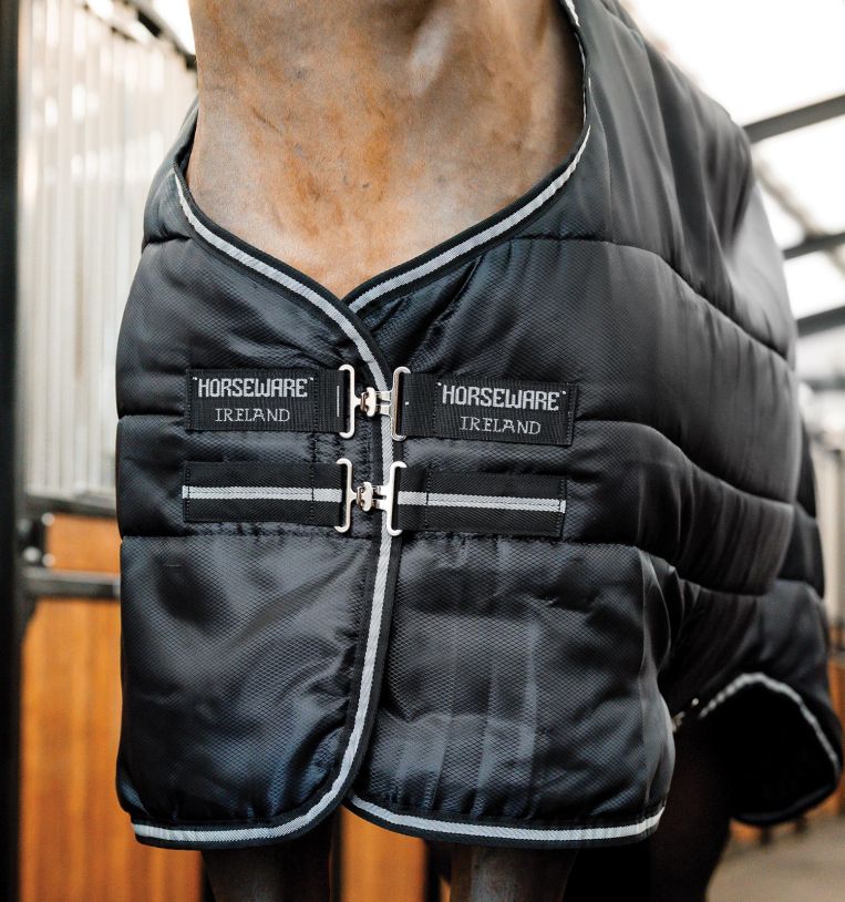 Horseware Easy-Layer Stable Rug Plus 200g - Black/Black & Silver -  Water-repellent 
