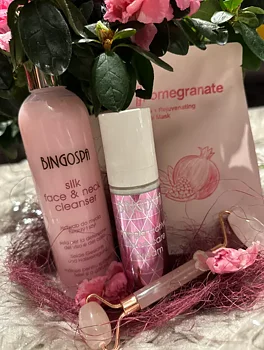 Kasvopaketti - Kosteutus, suoja ja uudistuminen iholle