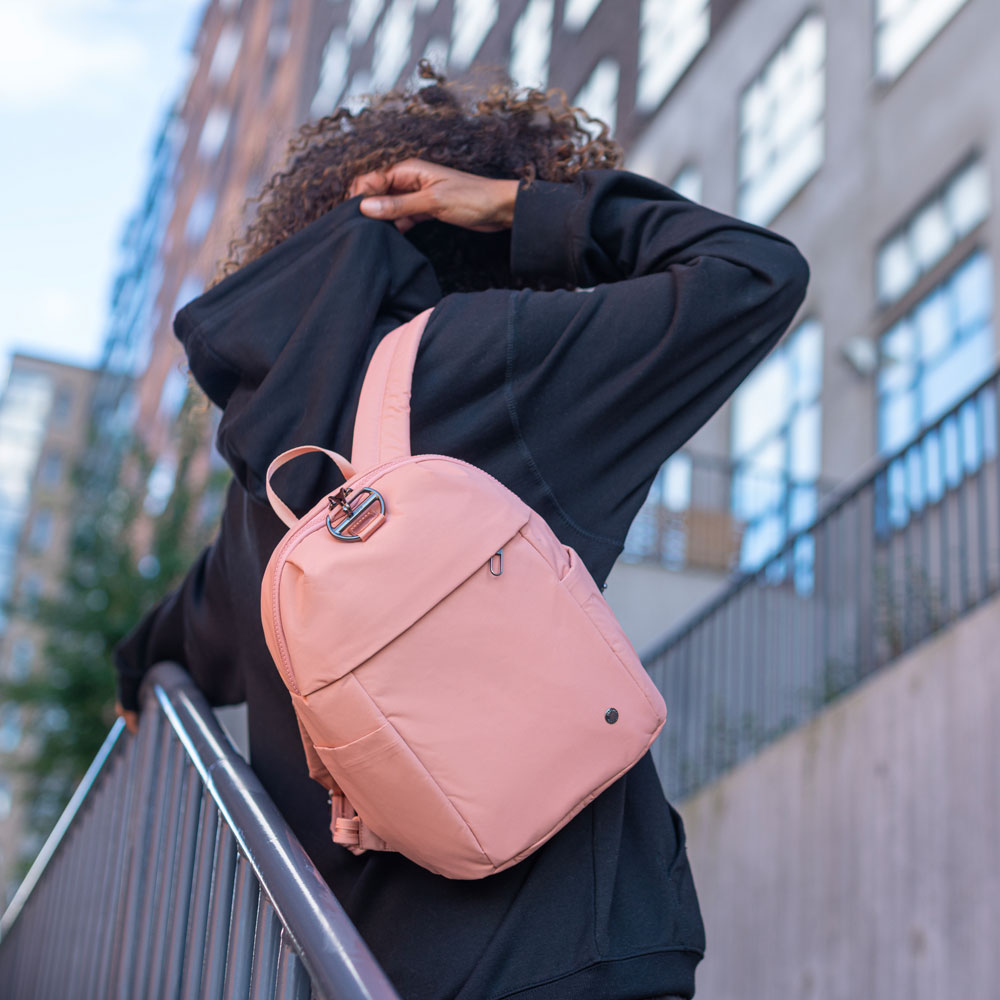 Stöldsäker väska - PACSAFE Citysafe CX Petite Backpack Rose - 14