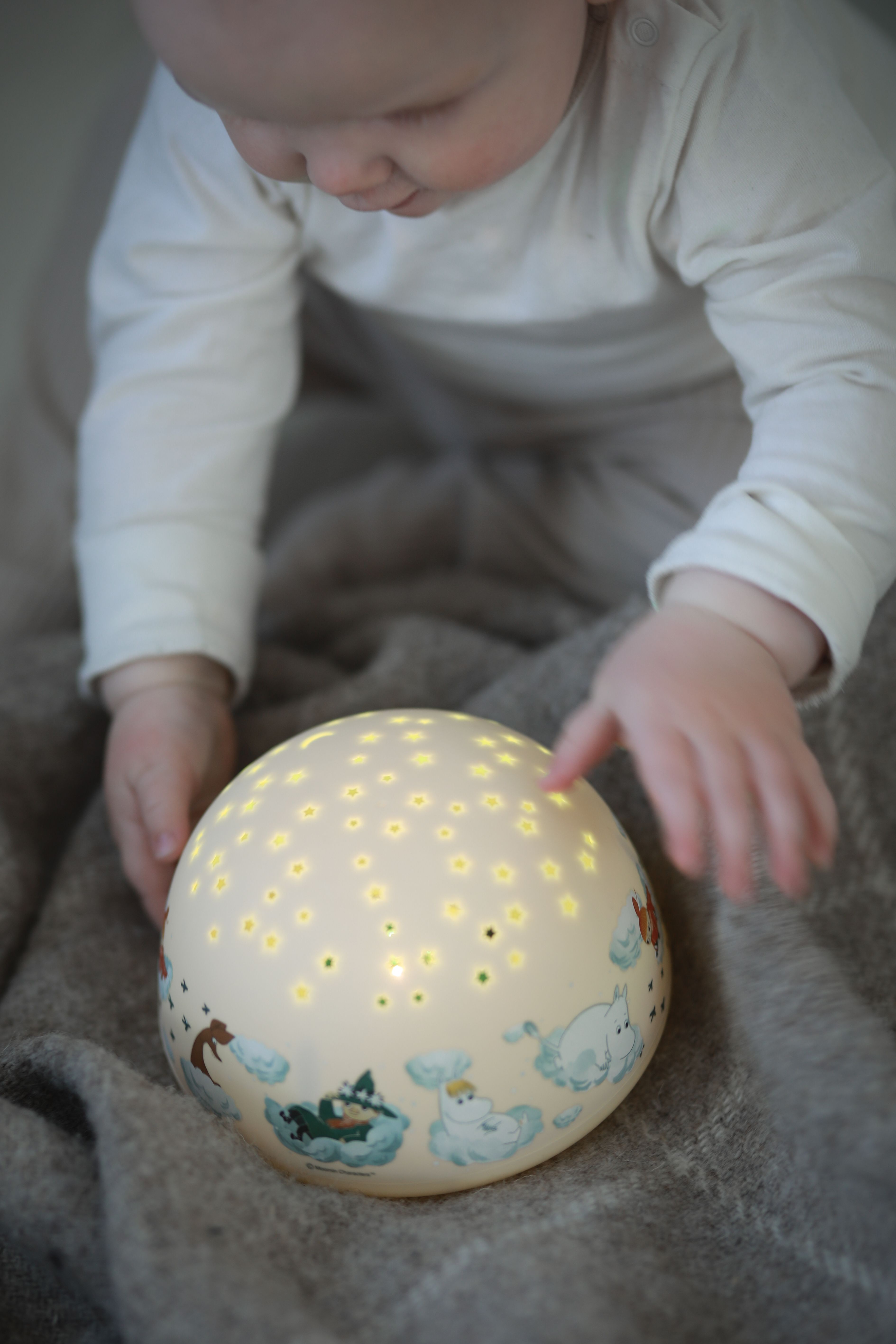 Moomin night light with starry sky and music - 4
