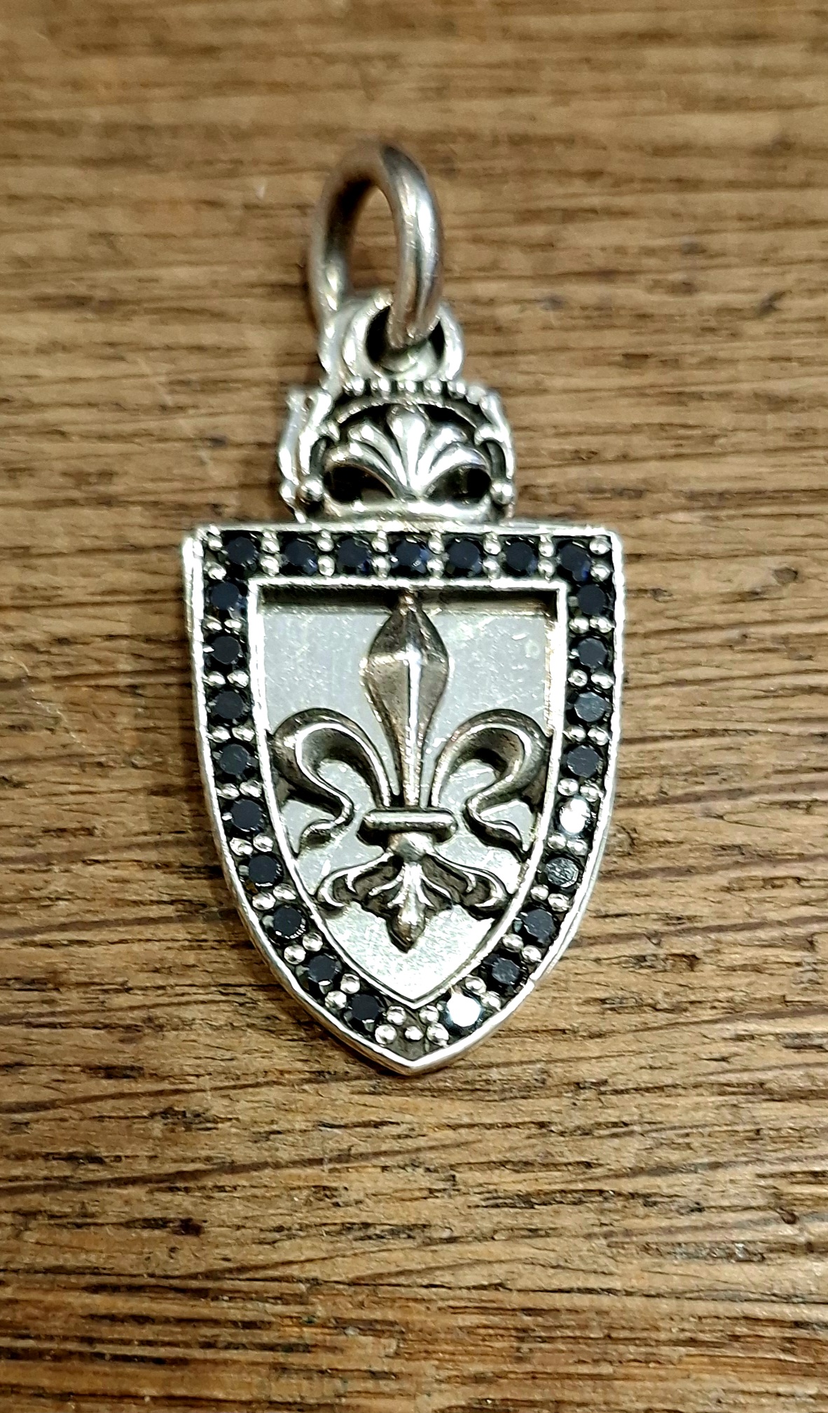 Les Feuilles Hänge i Silver