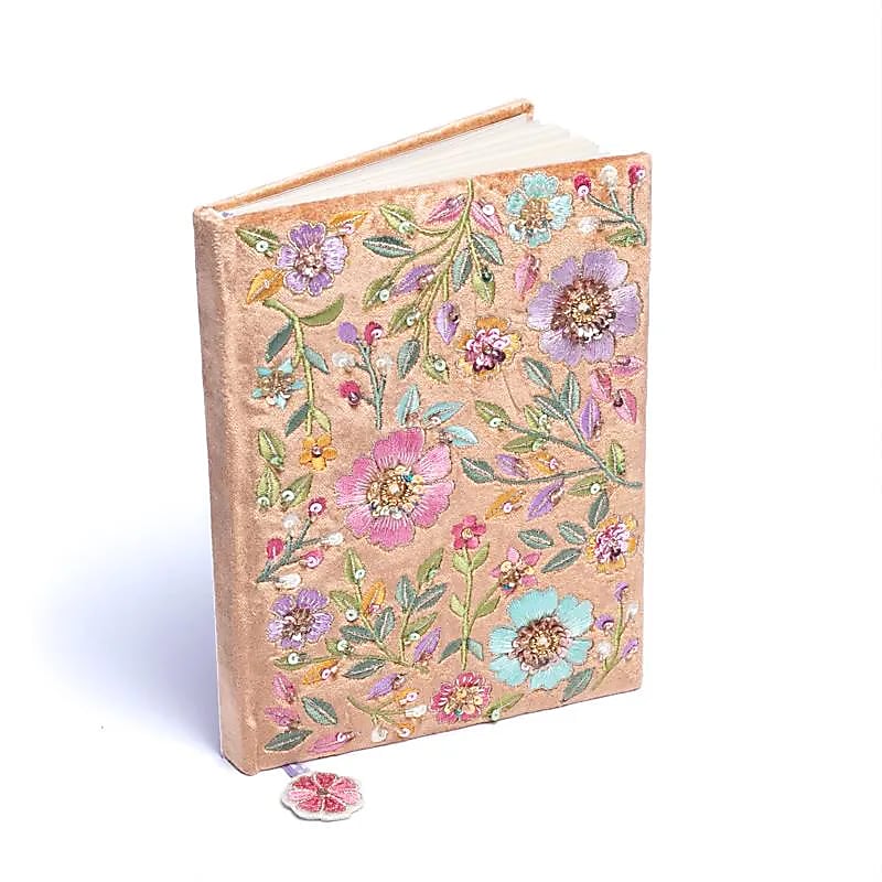 Anteckningsbok sammet beige med blommor