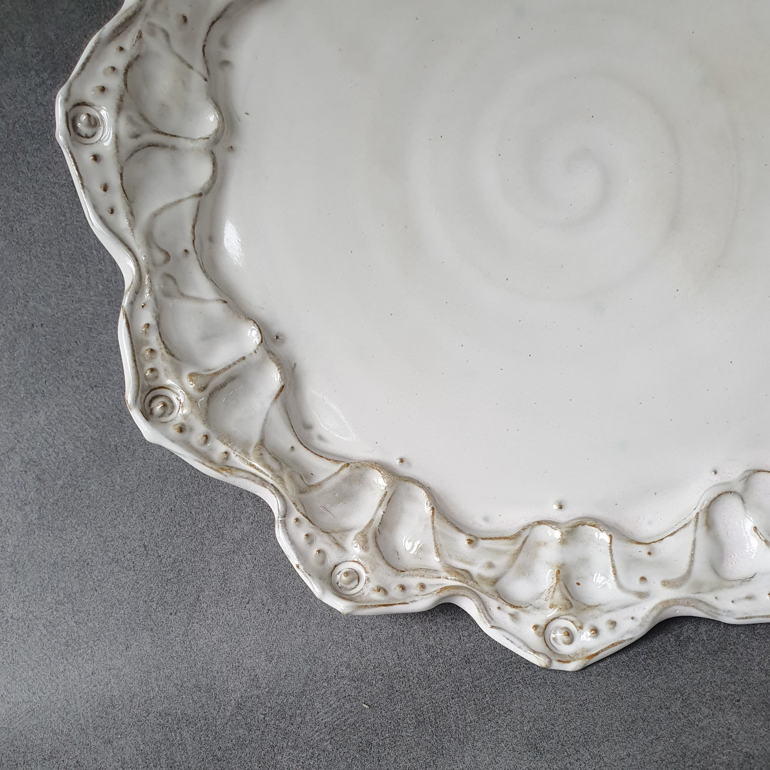 Cakeplate with lace trim rim - 4