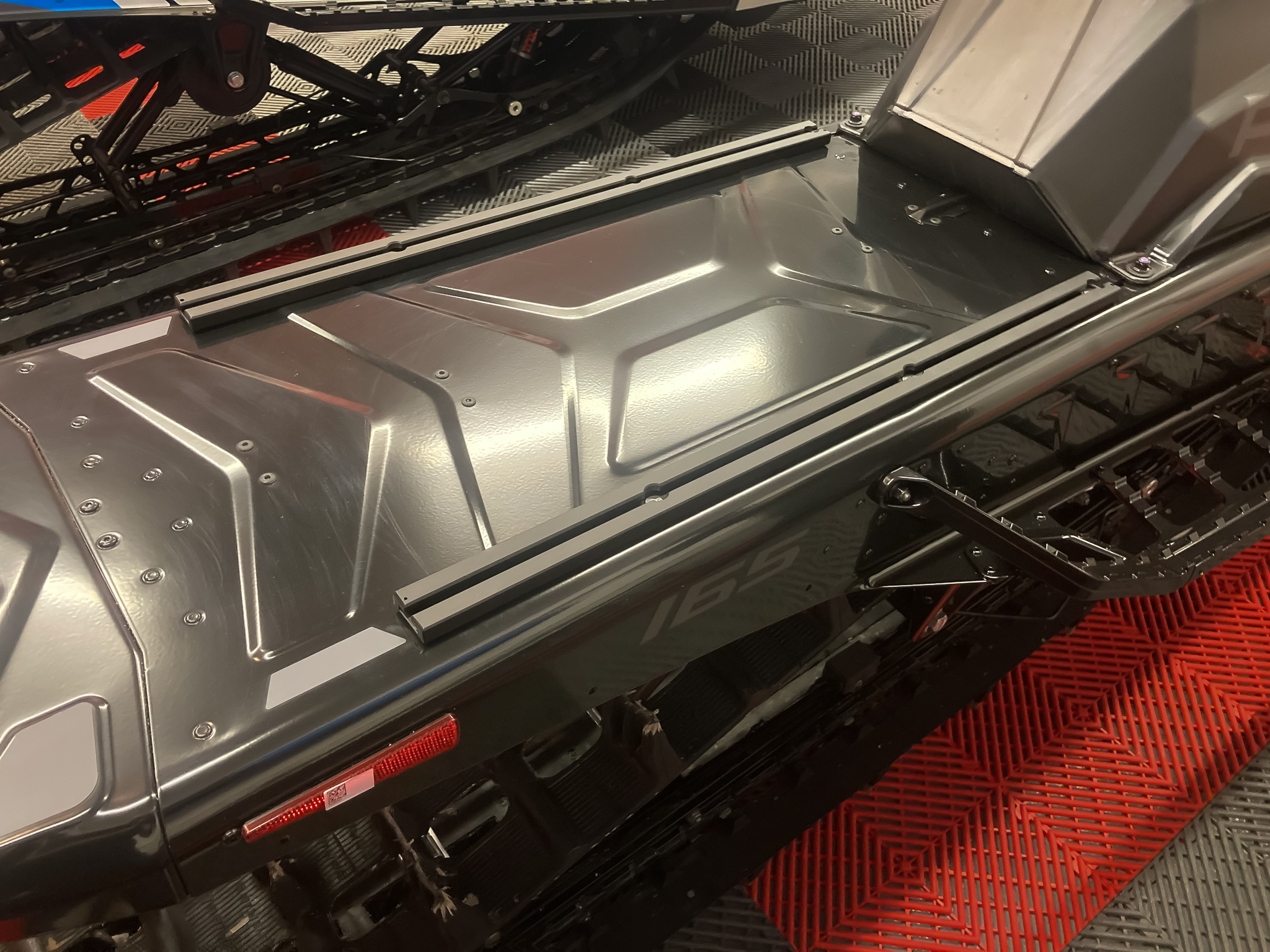 Skinz T-Slot Infästningsskenor 18" Polaris Matryx 146"/155"