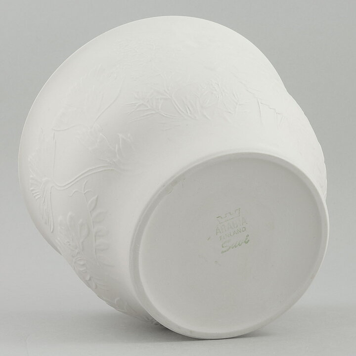 Gunvor Olin-Grönqvist (Suvi 1981) White Flowerpot with Flower Relief 17 cm (2)