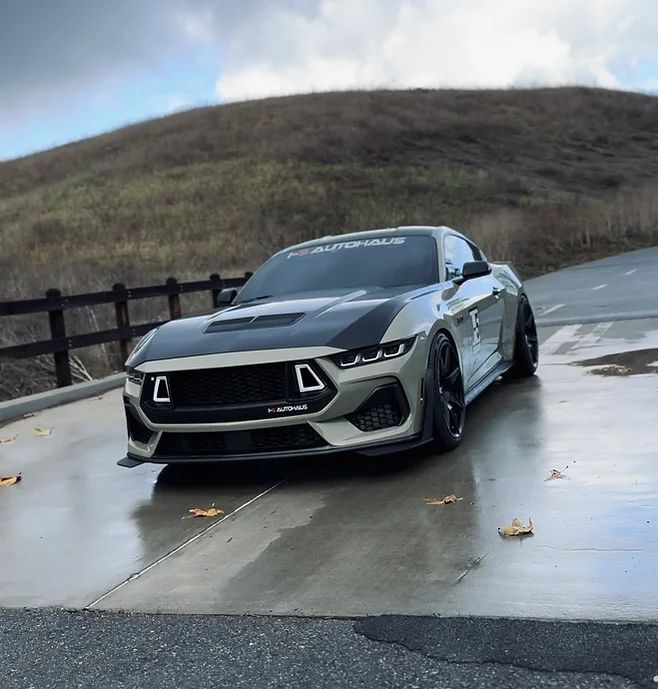 Övre Grill LED - DARKHORSE style - Blank svart (MUSTANG 24-25 GT, Ecoboost) - 3