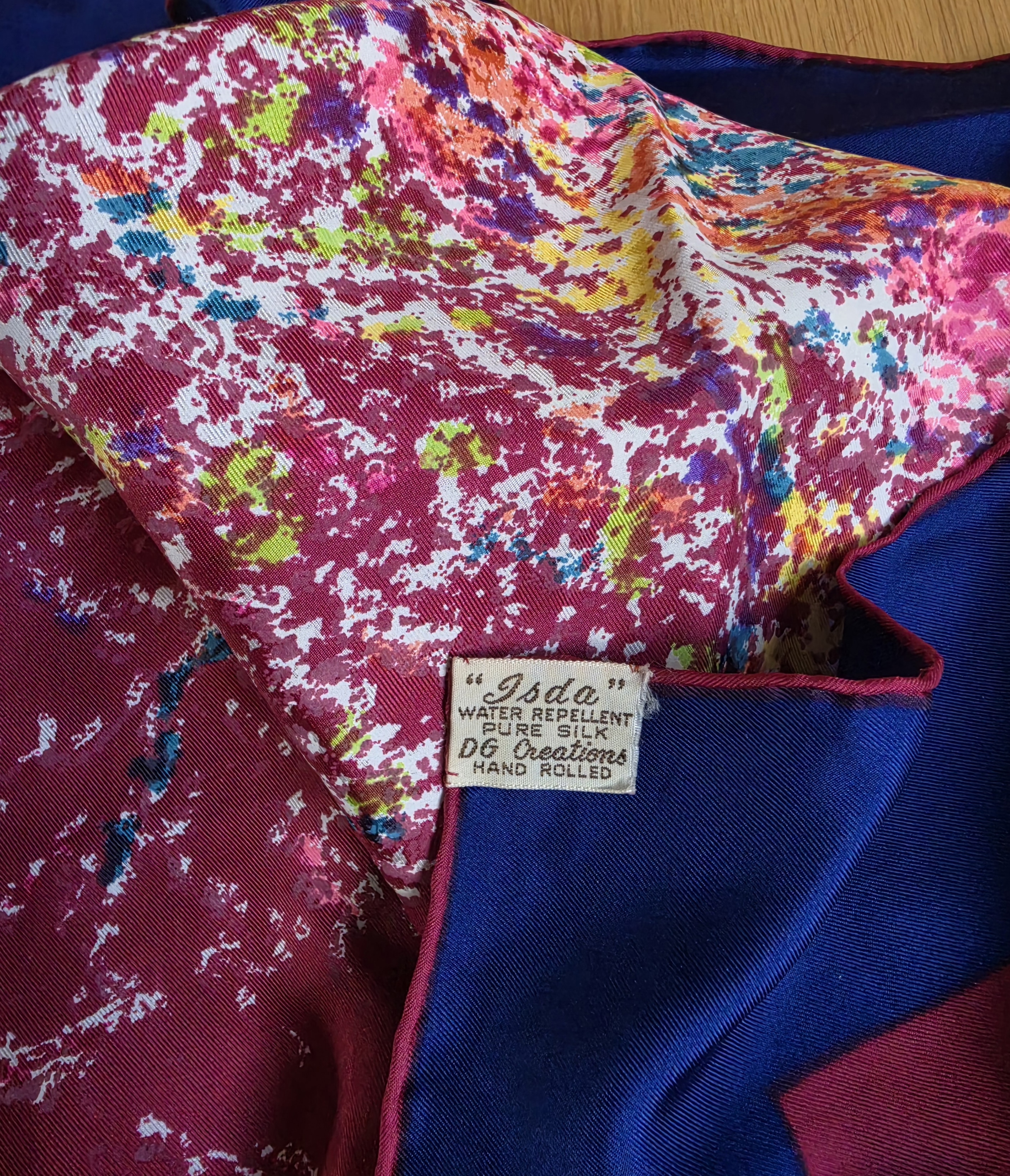 Sidensjal /vintagescarf med handfållade kanter, Vintage - 2