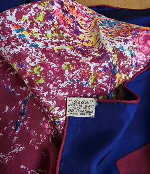 Sidensjal /vintagescarf med handfållade kanter, Vintage