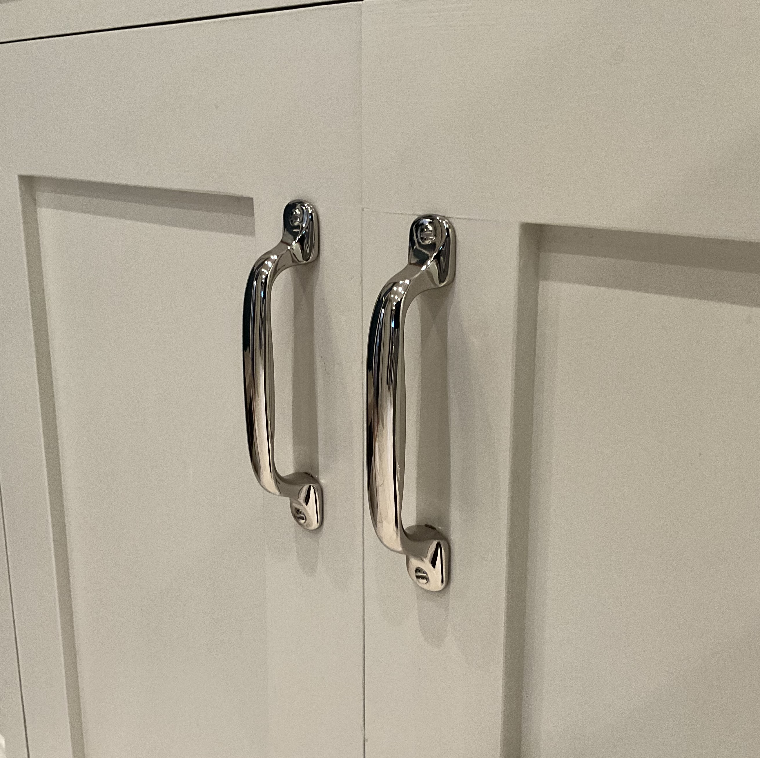 Handtag Fridhem 96 - Blank nickel