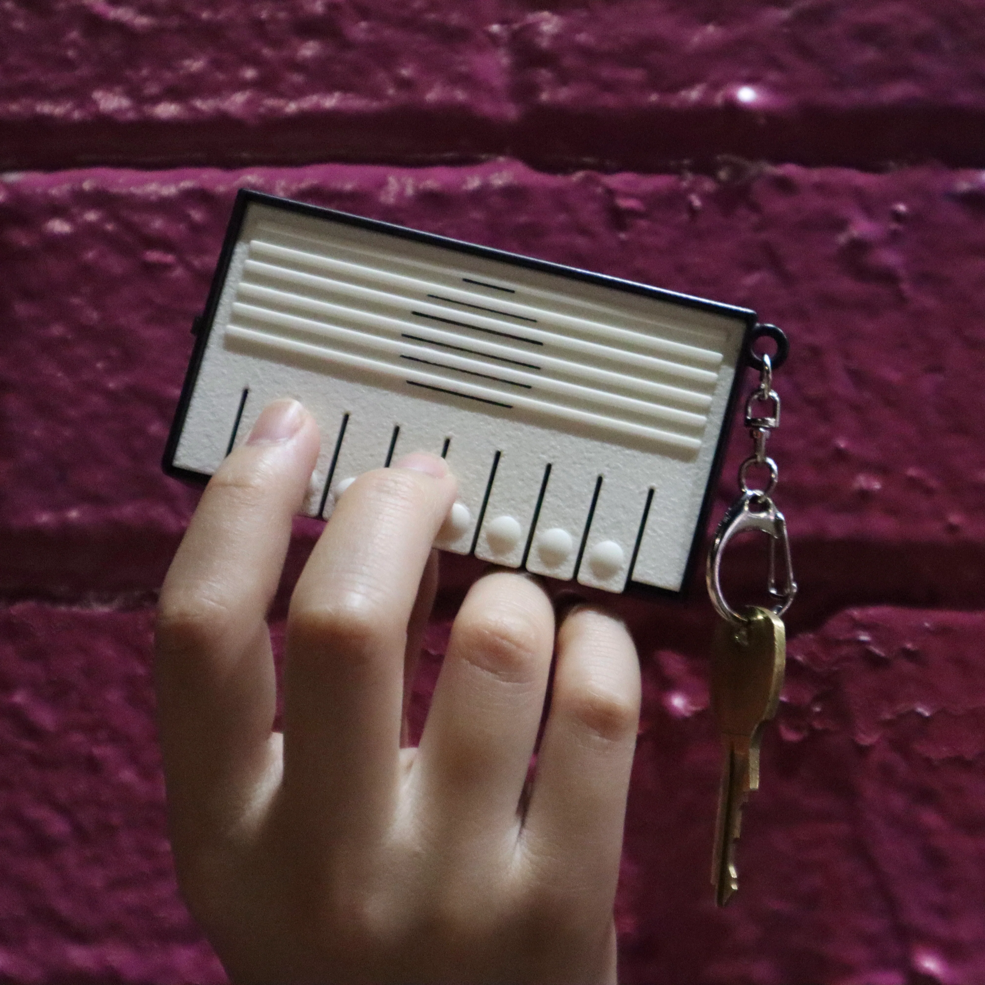 Kikkerland On the Go Mini Piano Keyboard Keychain - 4