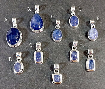 Tanzanit Hängen Cabochon i Äkta Silver