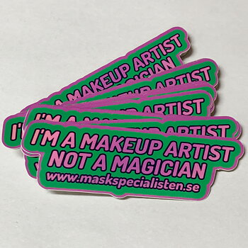 Klistermärke "I´m s makeup artist not a magician" Rosa/Grön