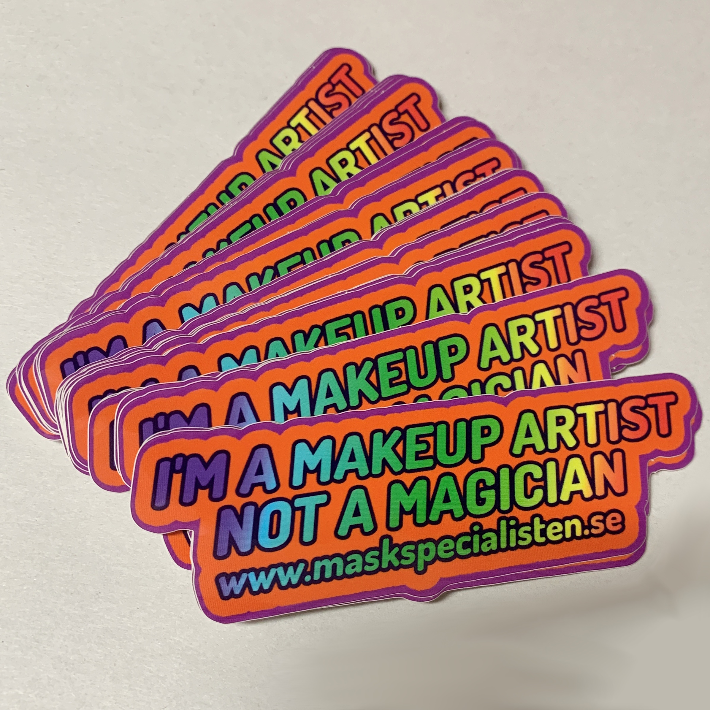 Klistermärke "I´m s makeup artist not a magician" Pride/Regnbåge