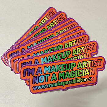 Klistermärke "I´m s makeup artist not a magician" Pride/Regnbåge