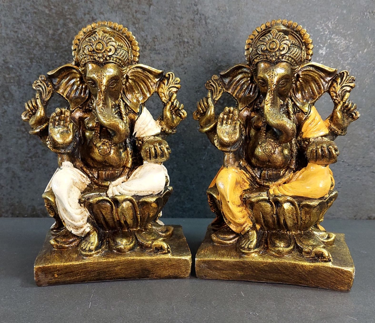 Ganesha på Lotus Staty - 17 cm