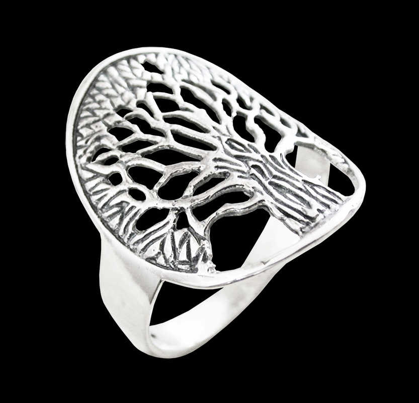 Yggdrasil - Livets träd i ring i Äkta silver.
