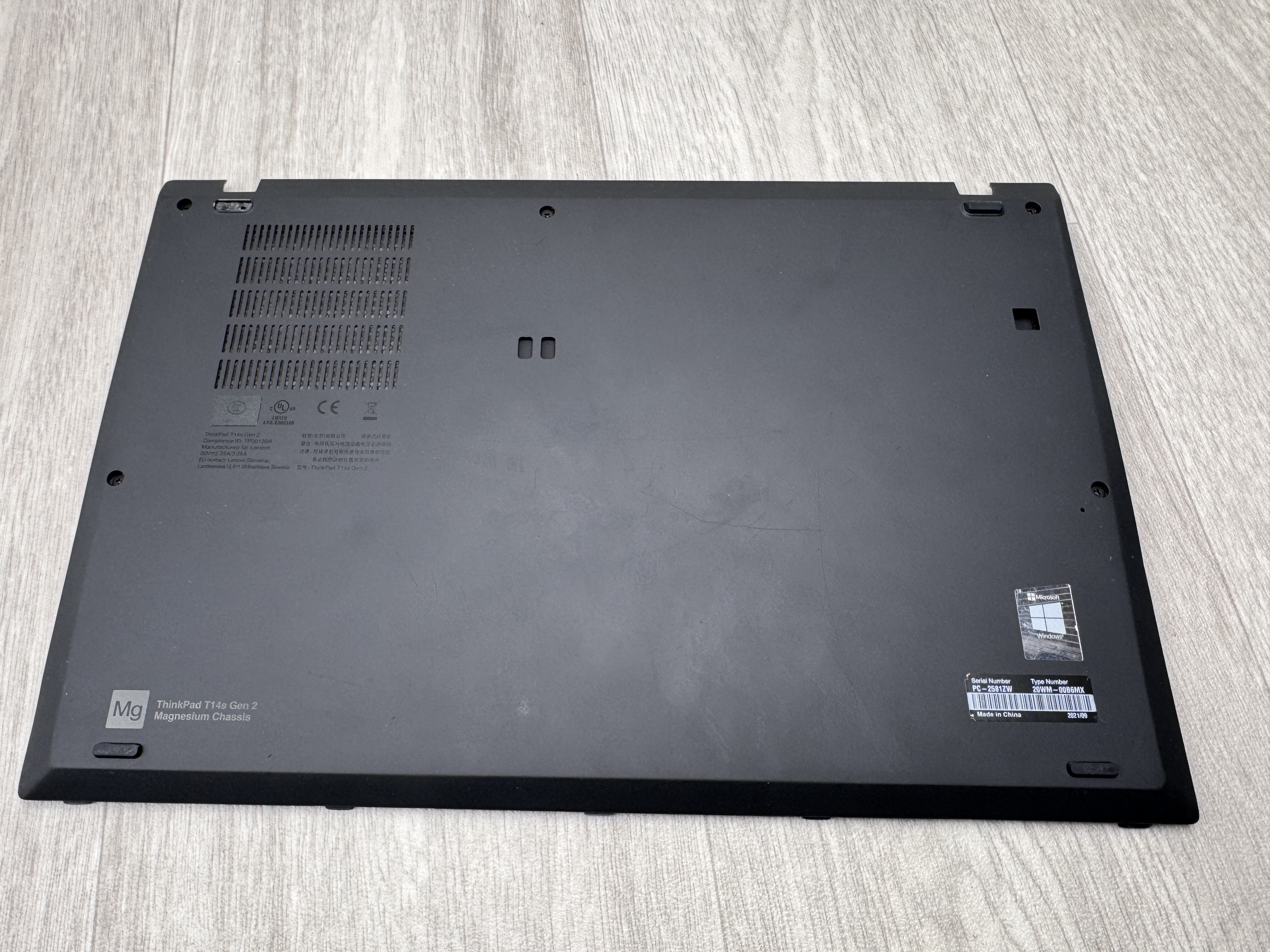 Original Lenovo Bottenplatta / Bottom Case cover ThinkPad T14s Gen2