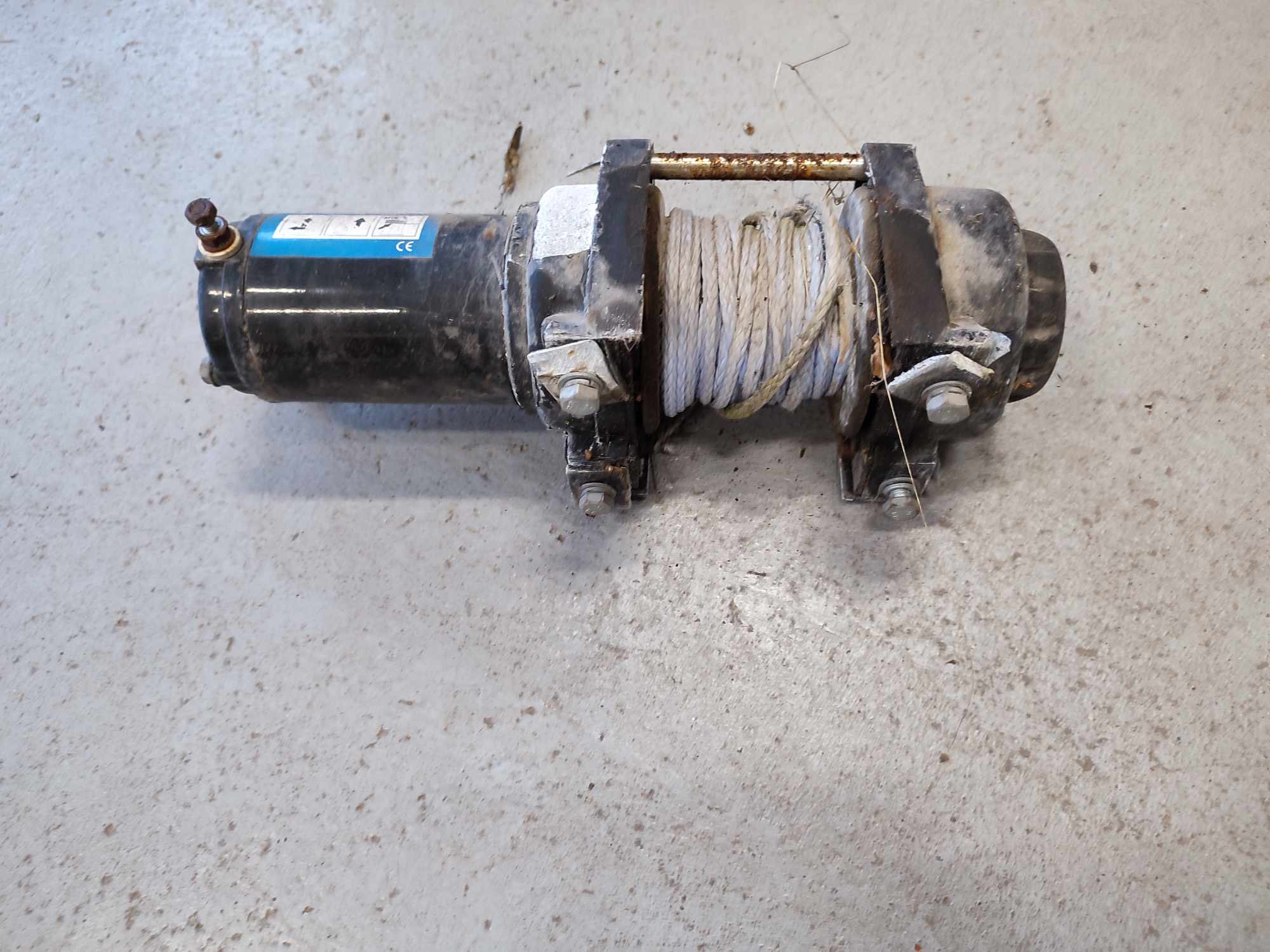 ATV  winch  3000lbs - 3