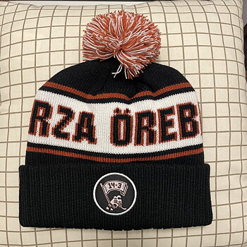 Stickad mössa - 14-3 Örebro [VIT/SVART]