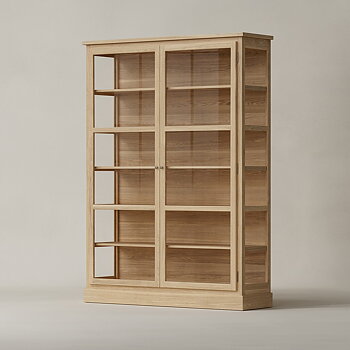 Vitrinskåp Modell N2 Light Oak Lindebjerg Design