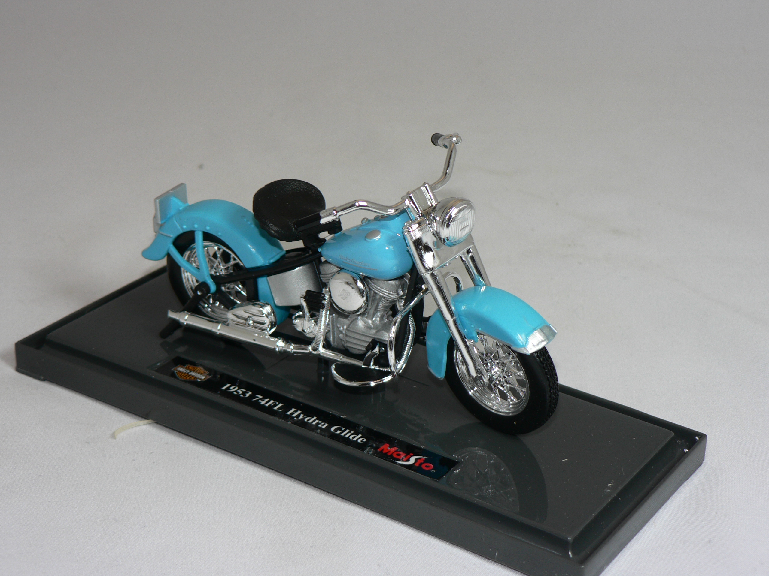 Harly-Davidson  74FL Hydra Gide  1953  1:18 Maisto  ( Figur ingår ej ) - 2