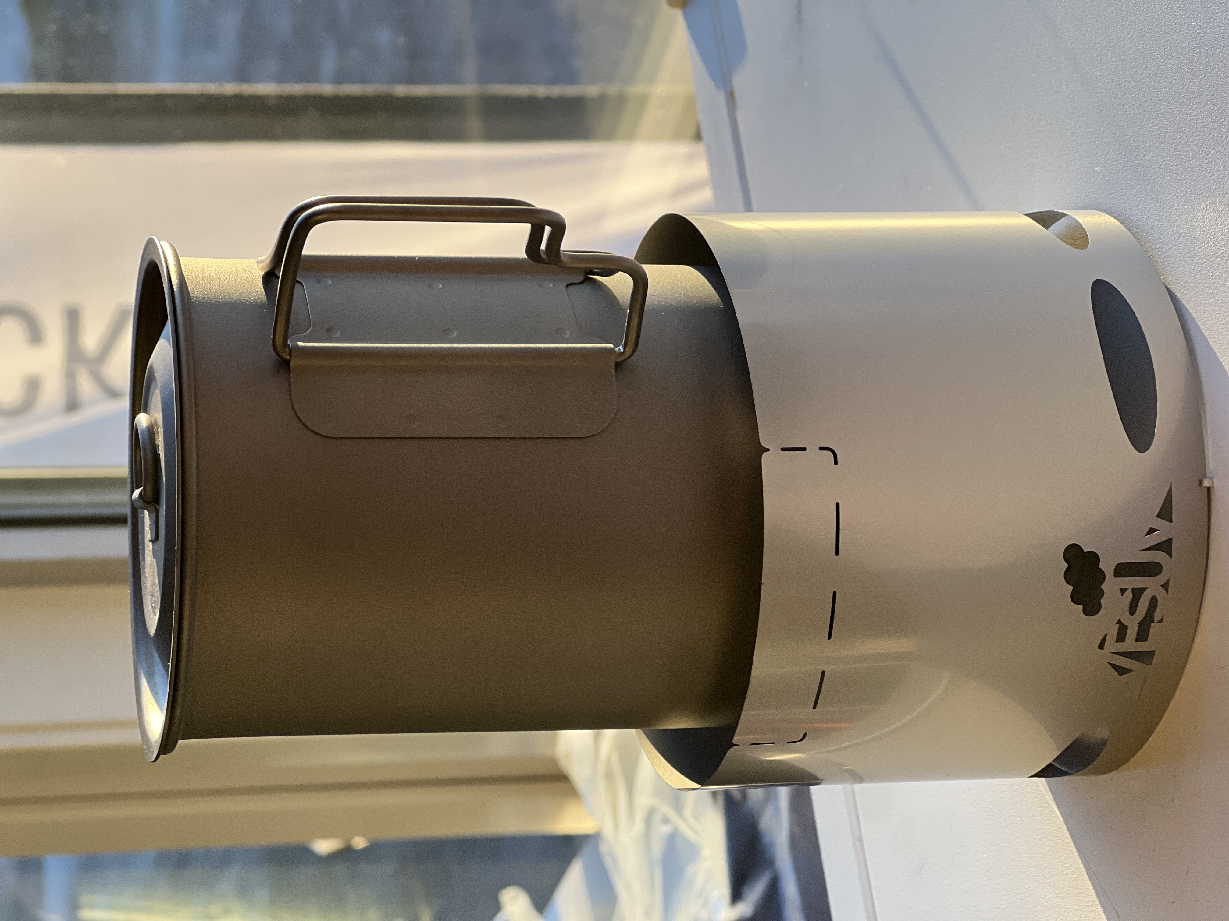 Vesuv Parabrisas universal de Ti y soporte de aluminio para ollas de 85-117 mm de diámetro - 2