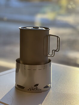 Vesuv Universal Ti tuulilasi ja alumiininen kattilateline kattilan halkaisijoille 85-117 mm