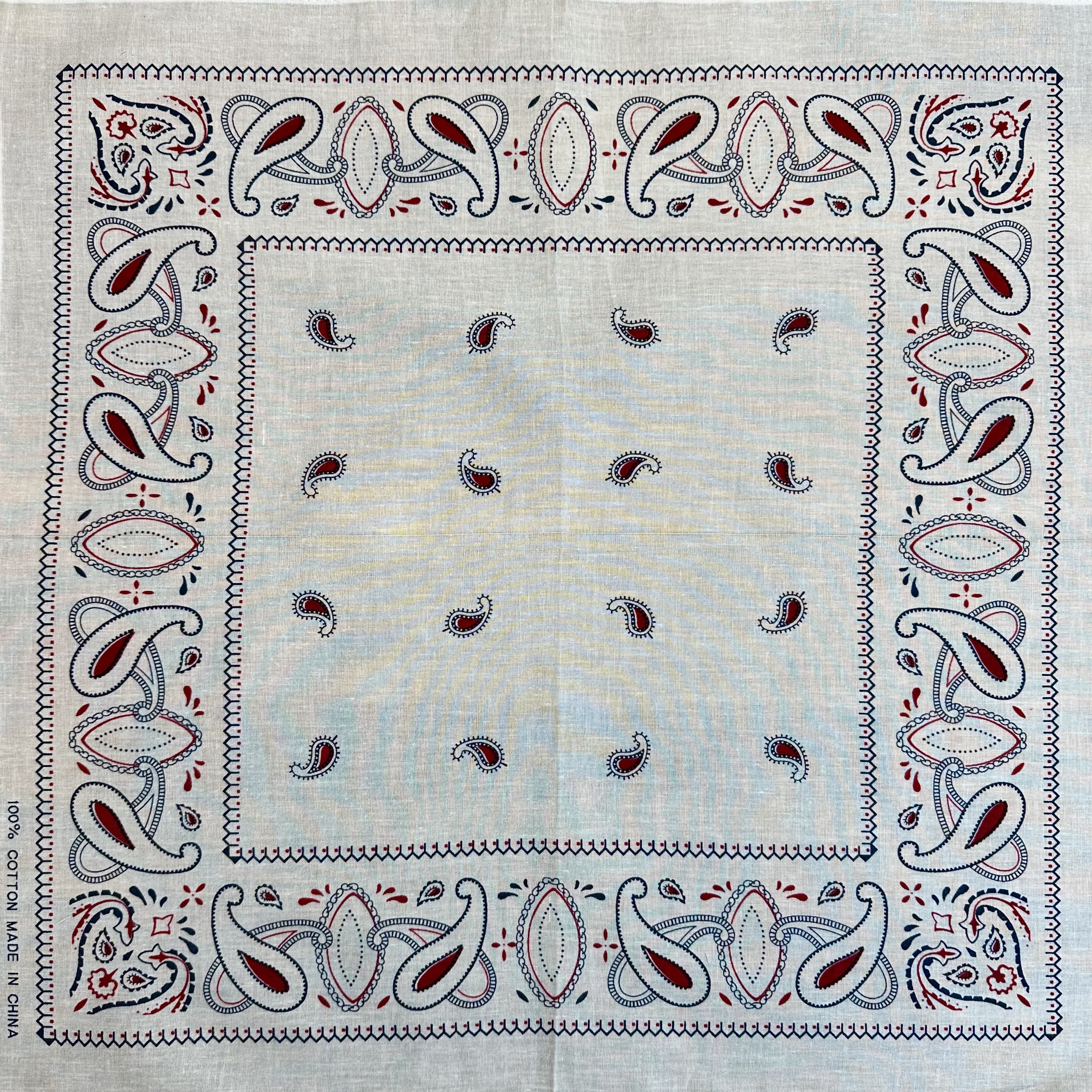 bandana paisley vit röd