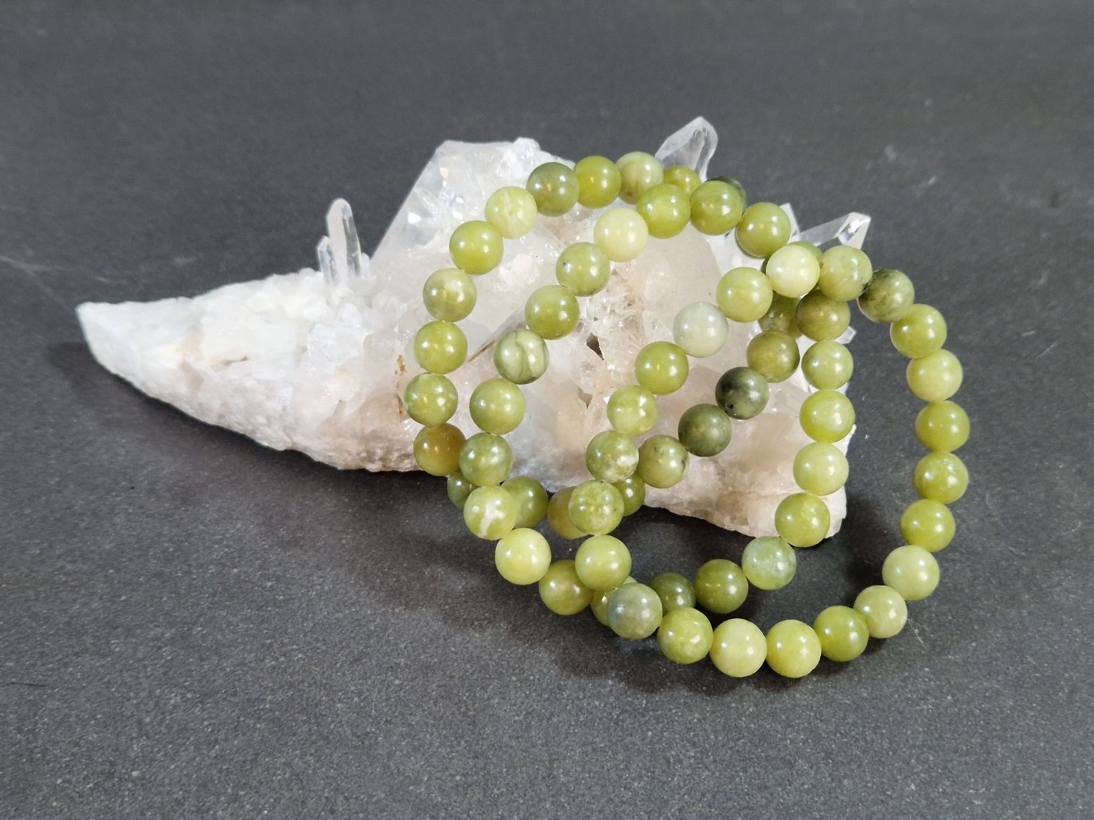 Stenarmband med 8mm pärlor - Xinyi Jade 