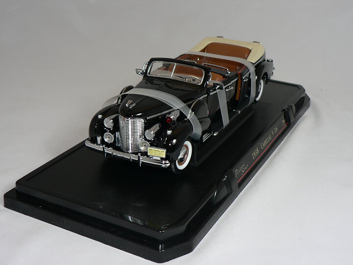 Cadillac V-16 1938  President Limo  1:24 Road  Signature