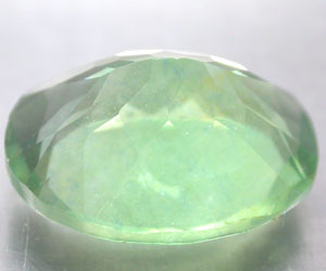 Piedra preciosa de fluorita verde esmeralda grande y lujosa de 6,88 quilates - 2