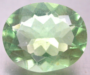 Piedra preciosa de fluorita verde esmeralda grande y lujosa de 6,88 quilates