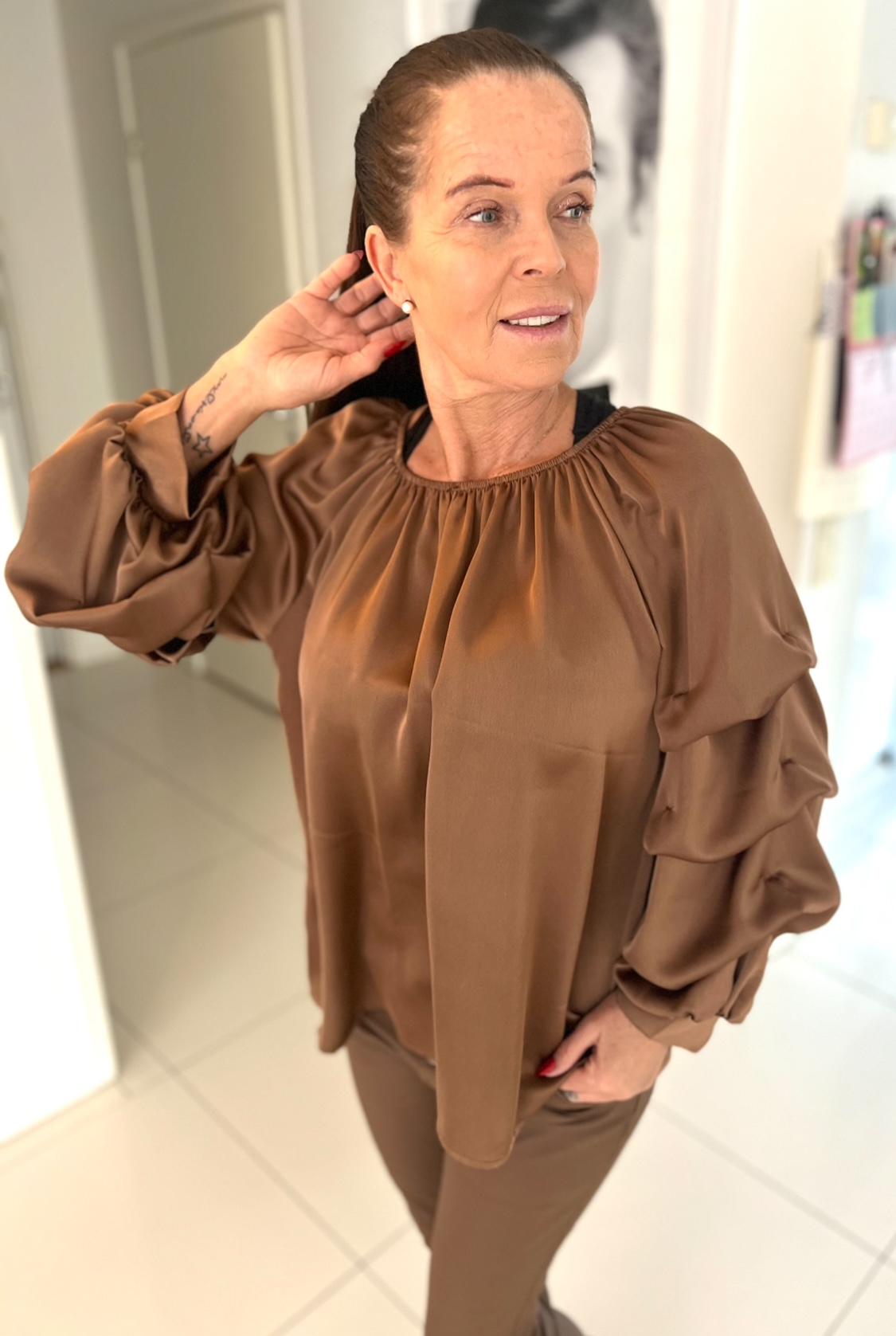 Blus / Guldbrun