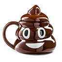 Poop-Emoji-Mugg i brun keramik med lock, formad som en bajs-emoji. Perfekt för kaffe, te eller som dekoration.